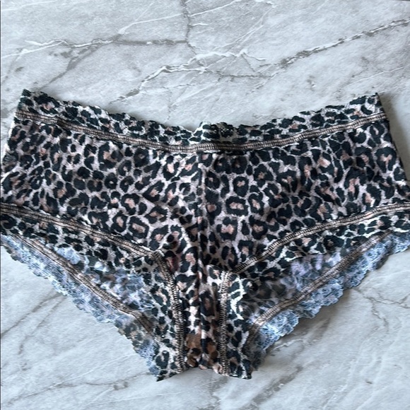 NWT HANKY PANKY Leopard Print Signature Lace Women's Boyshorts size S - Picture 1 of 6